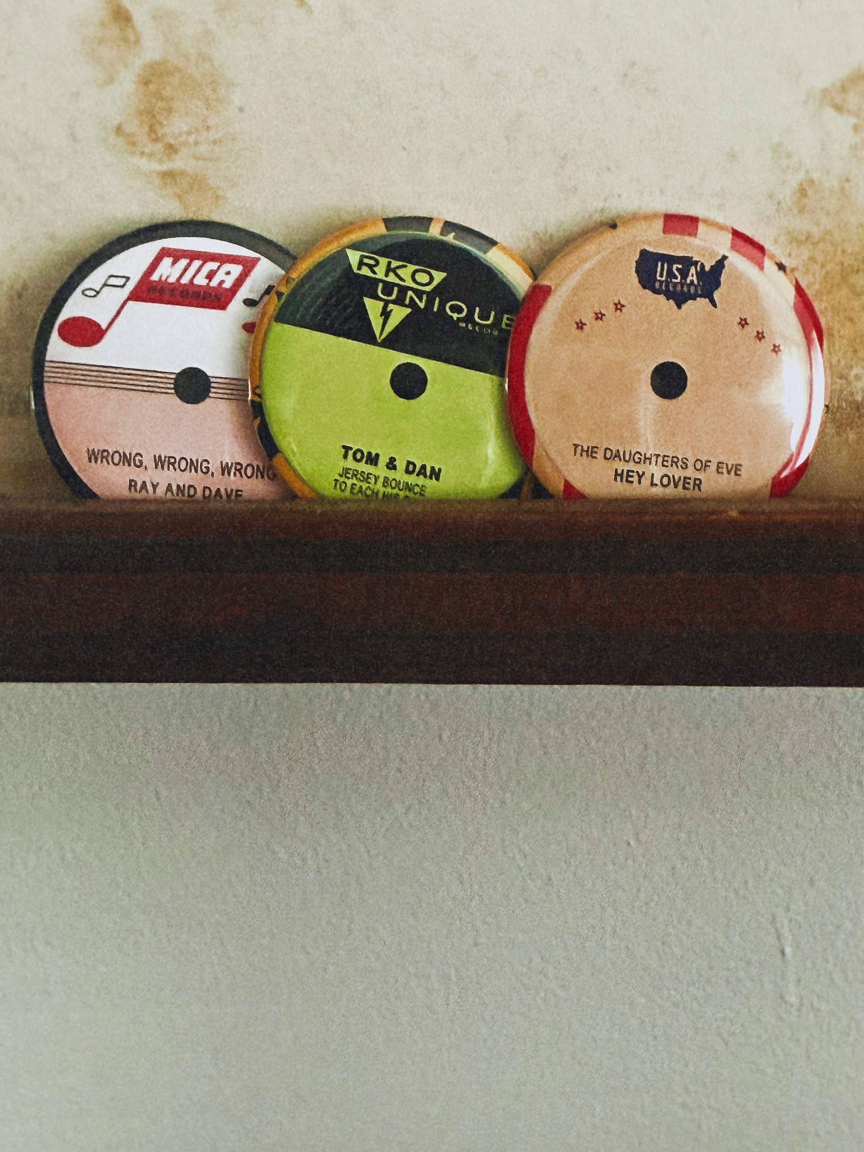 Vintage Records - Singles- Set of pin buttons