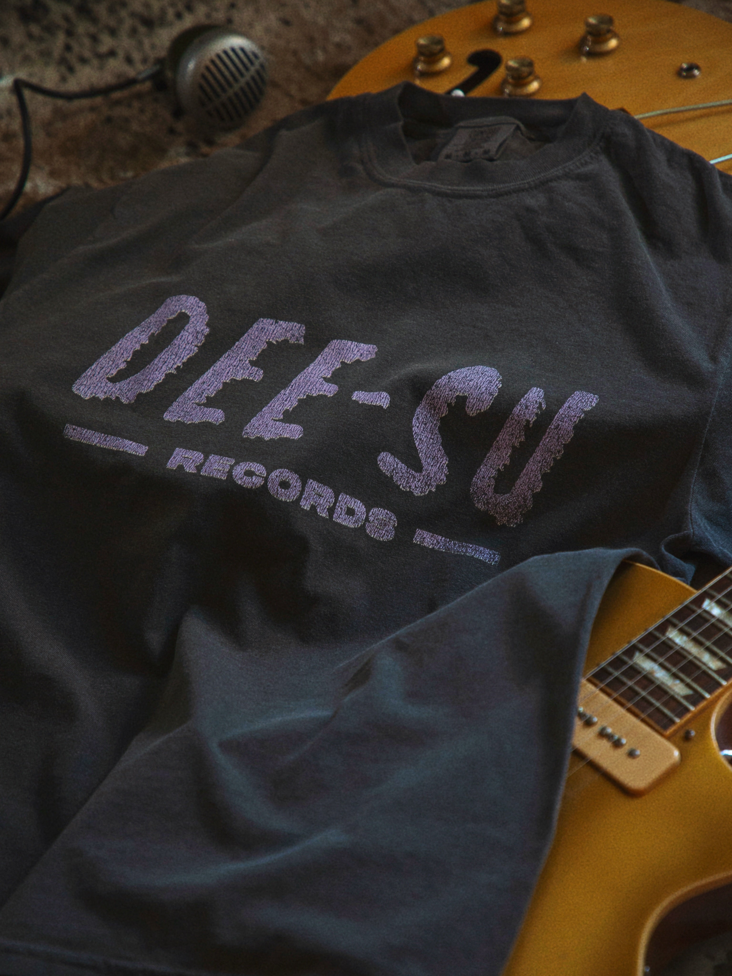 Dee-Su Records Distressed Unisex garment-dyed heavyweight t-shirt